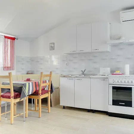 Appartement House Mato *